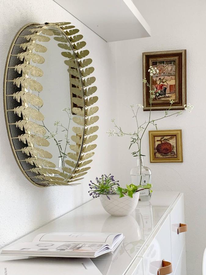 Stylish 3 Bedroom Close To The Apartment *