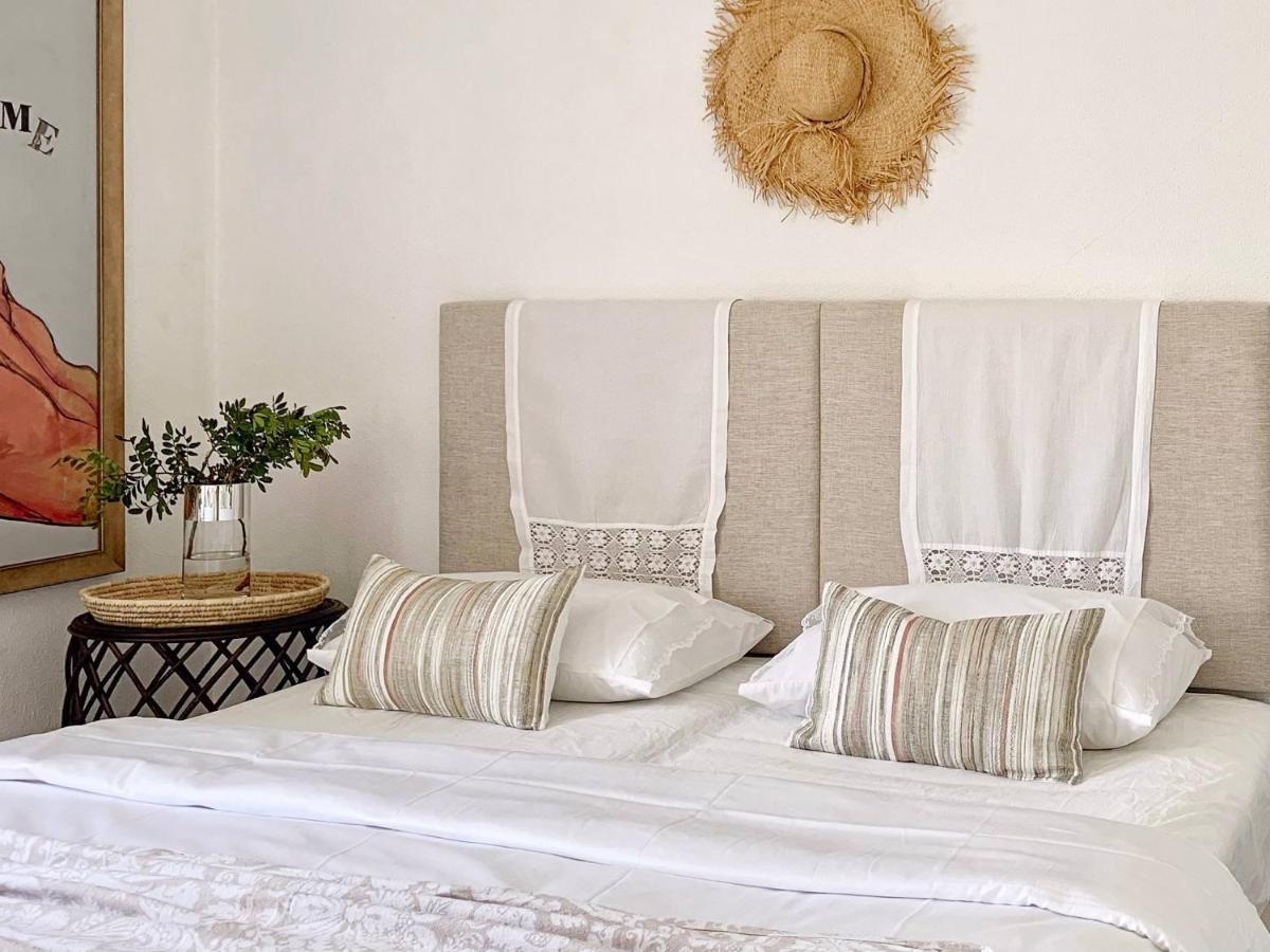 Stylish 3 Bedroom Close To The *