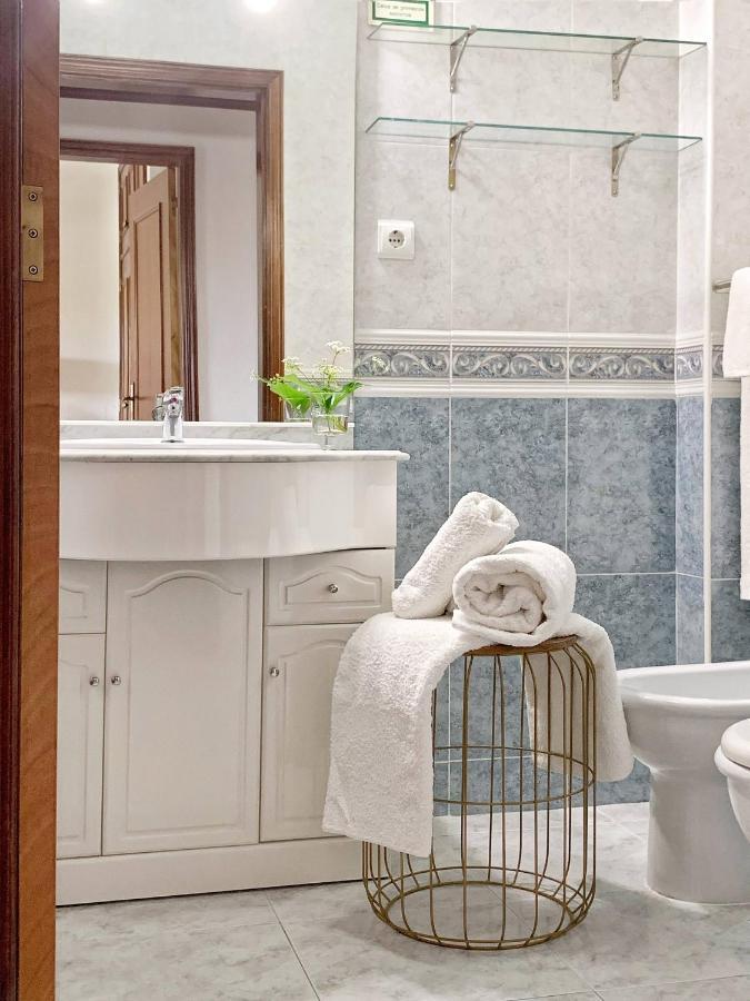Stylish 3 Bedroom Close To The Apartment