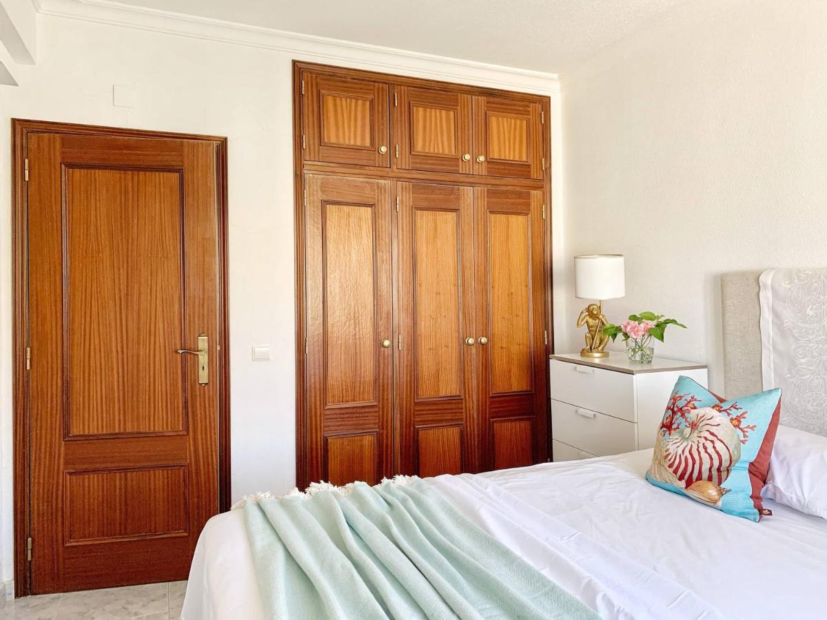 Apartment Stylish 3 Bedroom Close To The